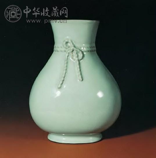 清乾隆 仿官窑釉绳系尊