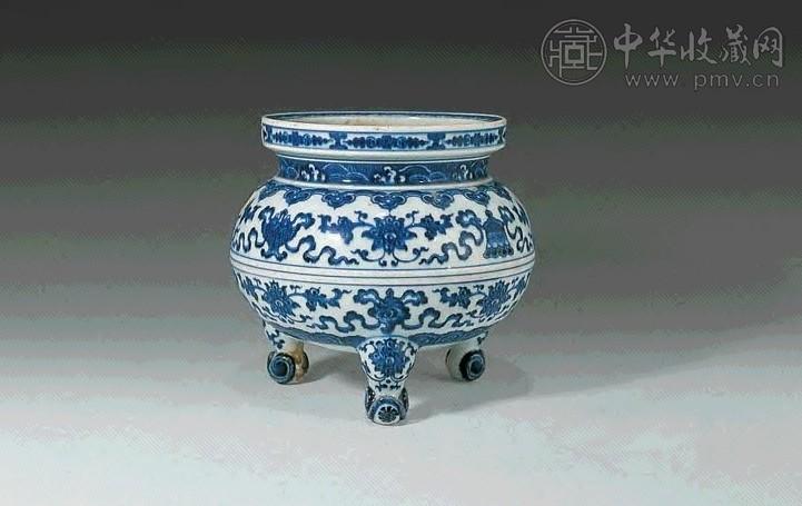 清乾隆 青花八吉祥炉