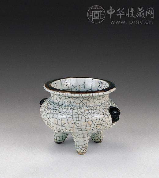 清 哥釉三足香炉
