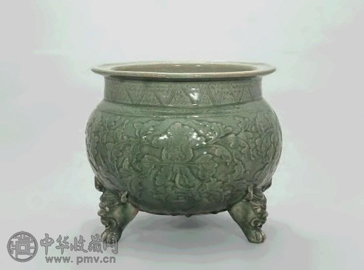 明 龙泉窑青釉刻花炉