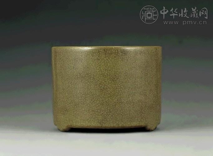 清雍正 仿官釉三足炉