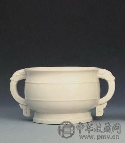 清初 德化窑奶油色釉簋形双耳炉