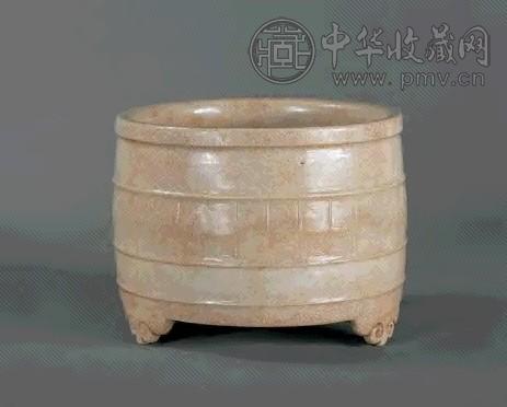 清顺治 煨瓷开片三足香炉