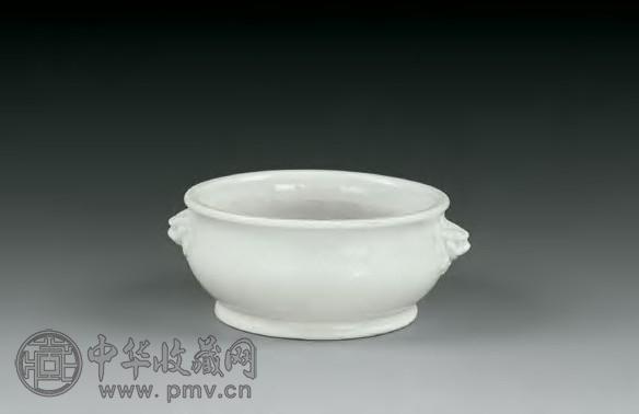 明 德化窑白釉双狮耳炉