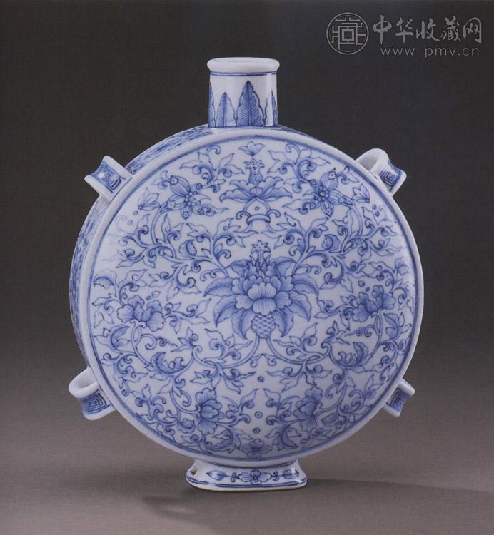 清嘉庆 青花缠枝番莲纹扁壶