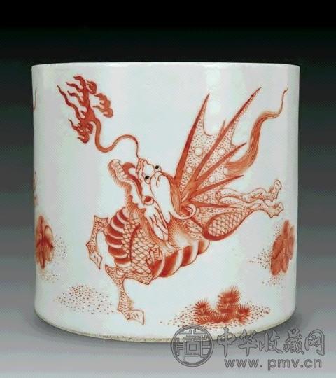 清光绪 矾红瑞兽笔筒