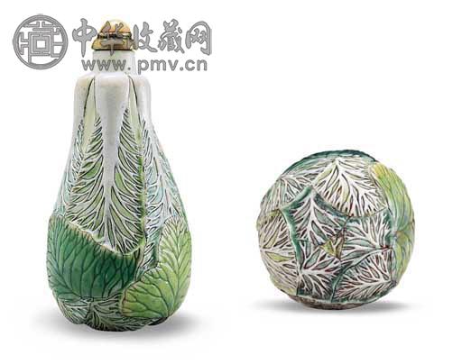 粉彩浮雕白菜形鼻烟壶