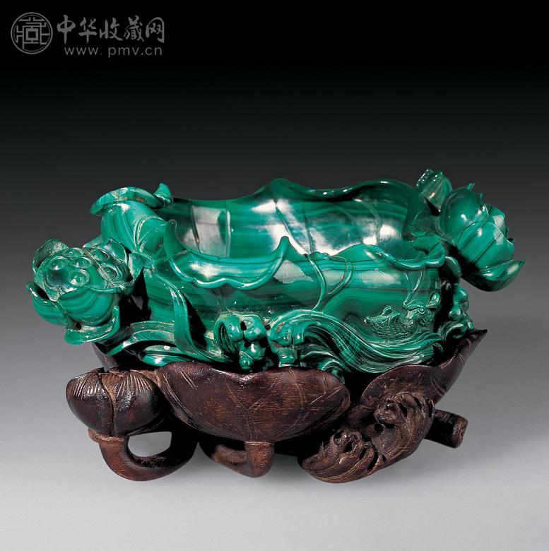 清代 孔雀石雕荷叶洗