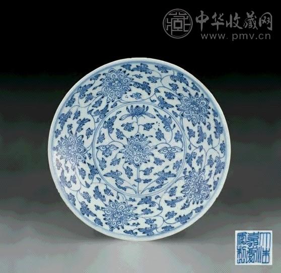 清嘉庆 青花缠枝莲纹盆