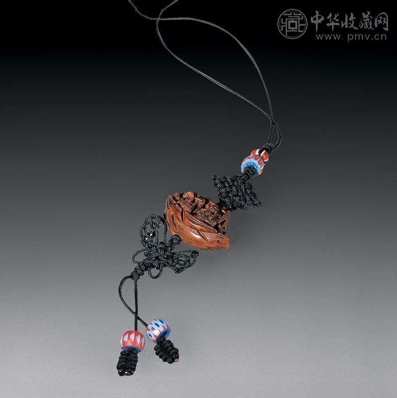 清代 核雕泛舟挂件