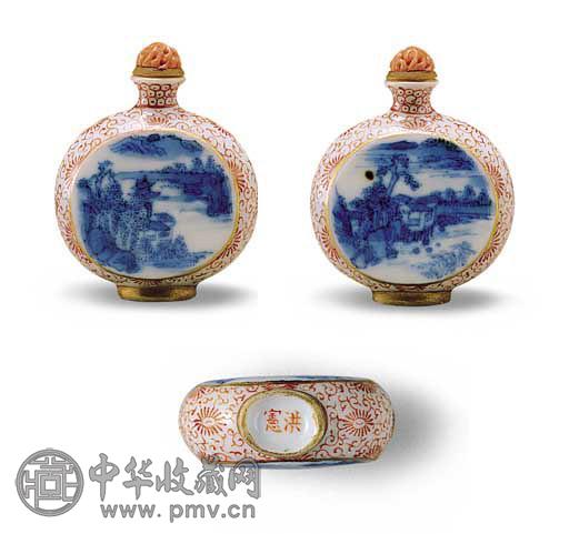 洪宪 锦地开光青花山水图鼻烟壶