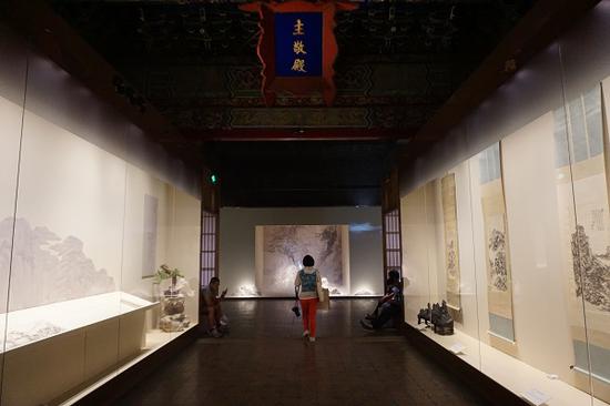 故宫首大规模展出清代“四王”绘画 一级文物过半