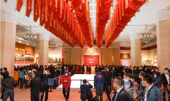 万亿艺术市场风口
：标准化交易中心如何打通藏家变现通道 收藏资讯