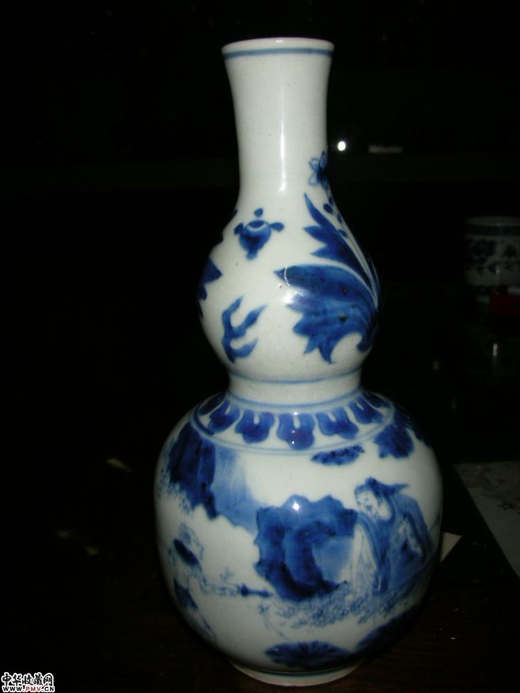 明末青花人物葫芦瓶