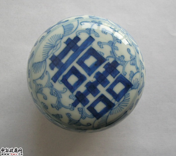 清-“喜”缠枝纹印泥盒