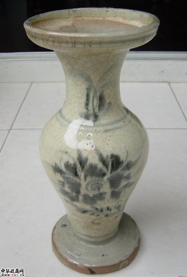 云南玉溪窑青花瓶