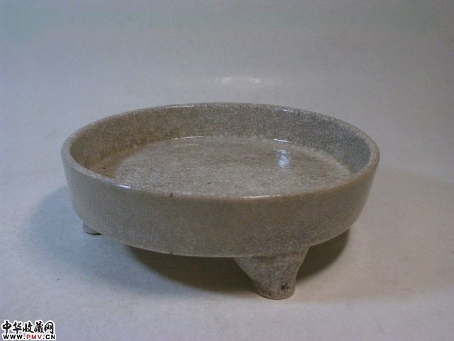 清仿哥釉三足洗