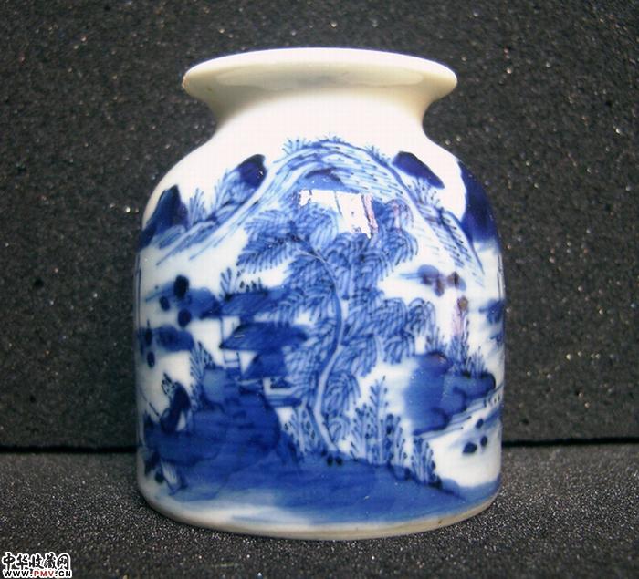 青花山水纹水盂