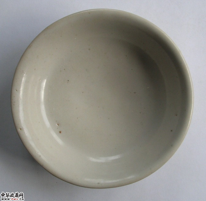 明代弘治乳白釉盘