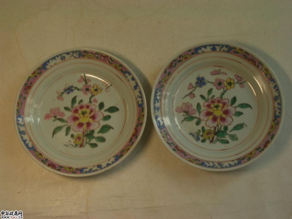 清雍正 粉彩花卉纹折腰碟一对