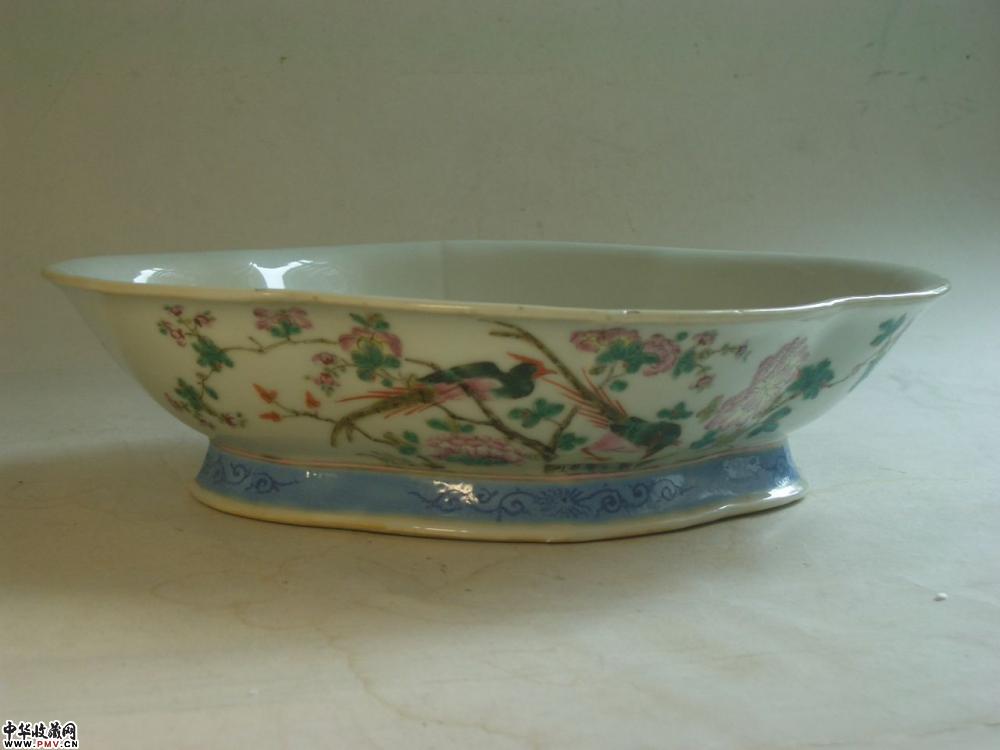清 同治粉彩矢鸡牡丹纹大贡盘