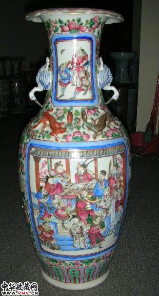 同治粉彩人物鸟耳瓶