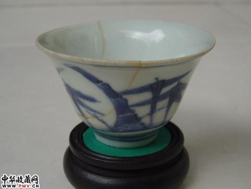 清玉堂佳器款青花杯