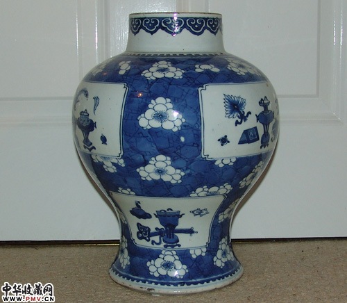 康熙青花冰梅八宝大罐