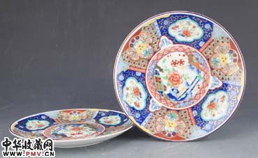 清代 粉彩开光花卉盘一对