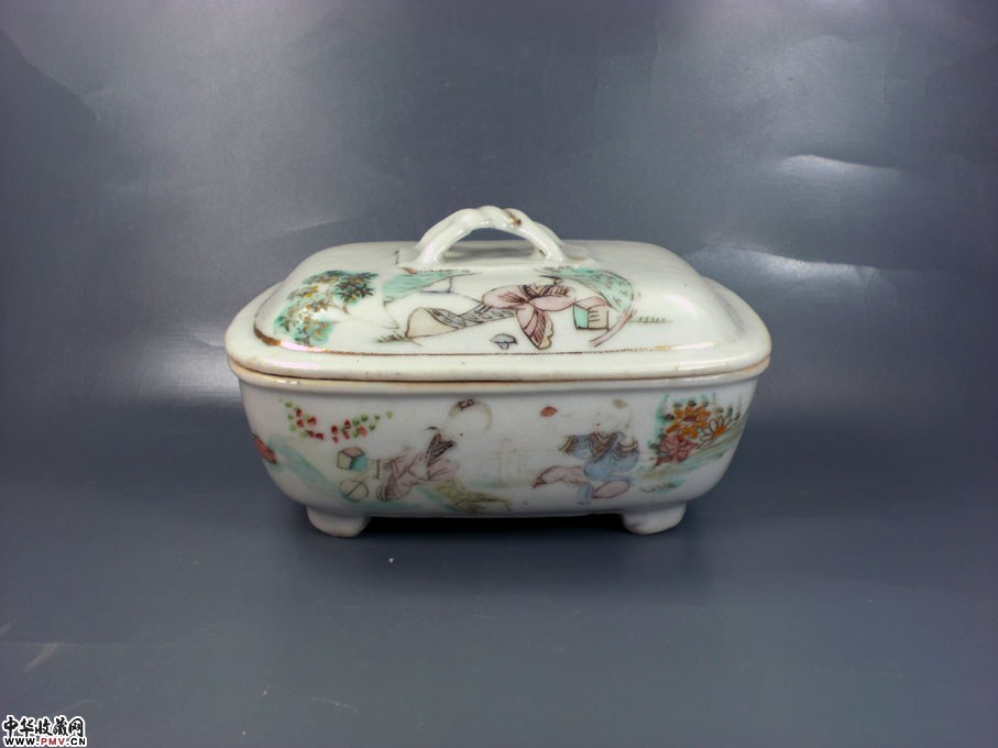 民国粉彩人物绳纹钮盖盒