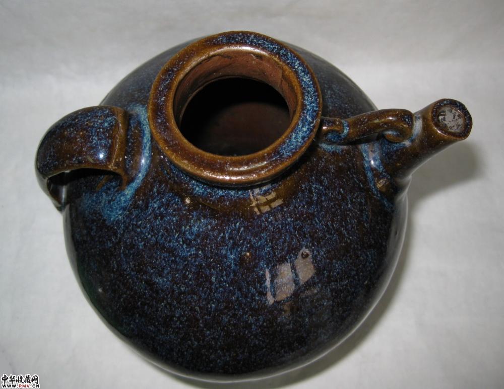 清末宜钧釉壶一只