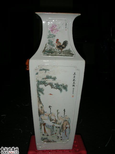 粉彩人物方瓶
