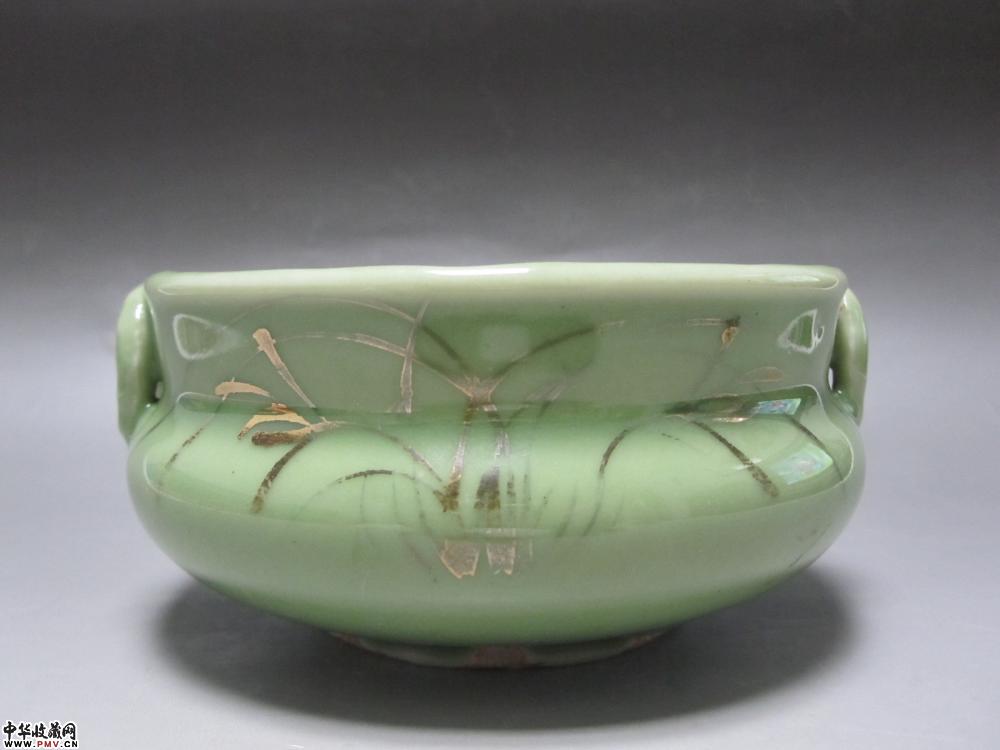 清代豆青釉描金兰草双绳耳炉《已售》 清代豆青釉描金兰草双绳耳炉《已售》