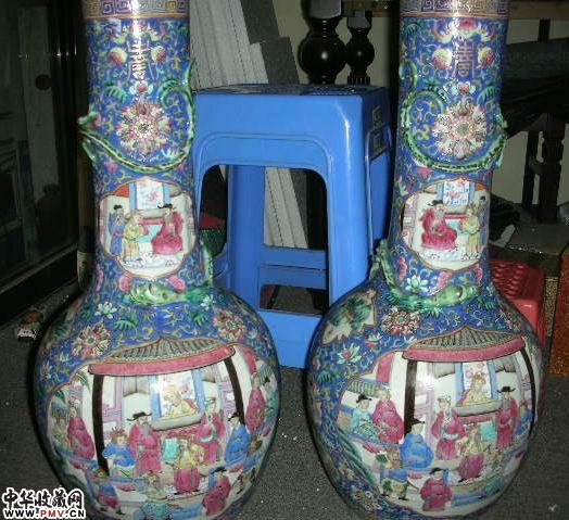 粉彩盘龙天球一对