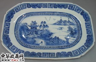 清乾隆青花山水楼阁长方盘