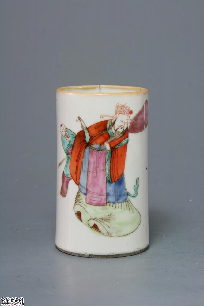 清同治景德镇窑粉彩高官厚禄纹笔筒