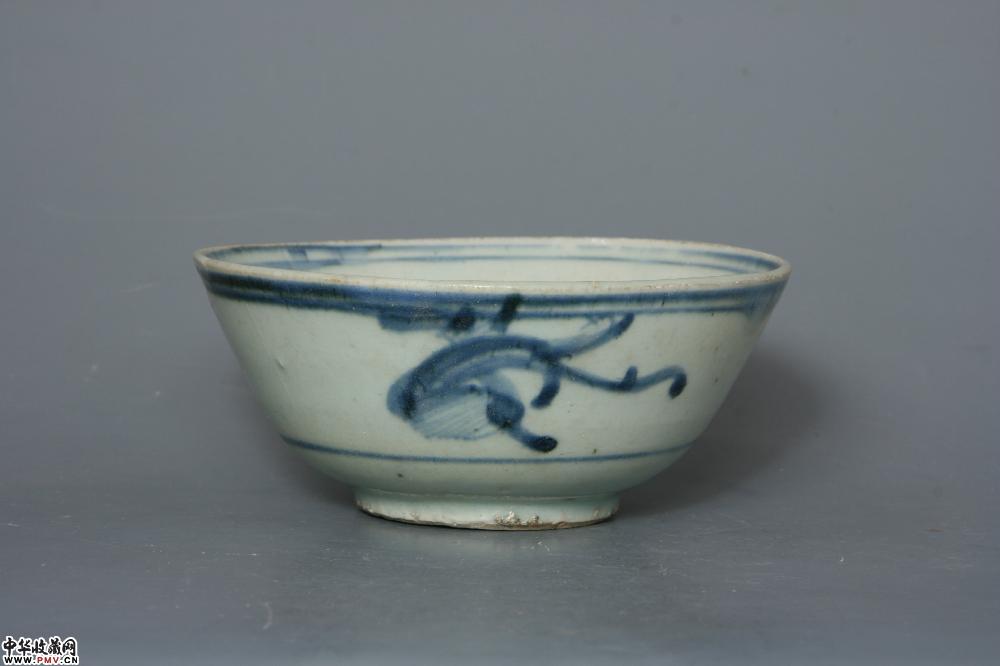 明天启景德镇窑青花螭龙纹碗