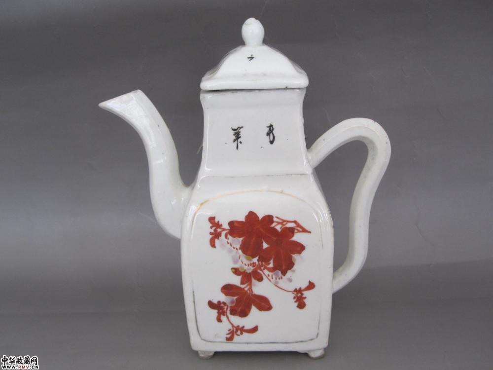 民国粉彩花卉茶壶《已售》 民国粉彩花卉茶壶《已售》