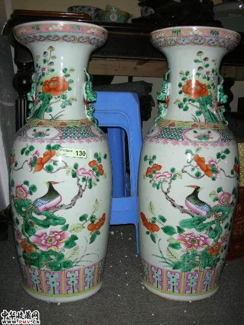 粉彩花鸟瓶一对