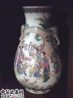 清乾隆 粉彩仕女童戏象头耳尊