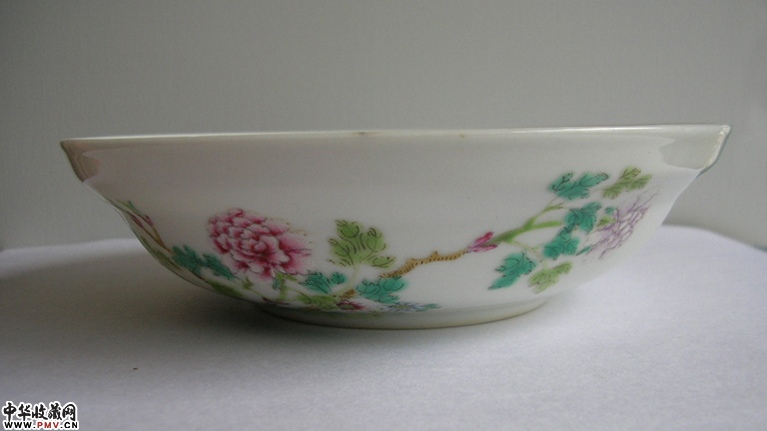 粉彩瓜迭连连碗