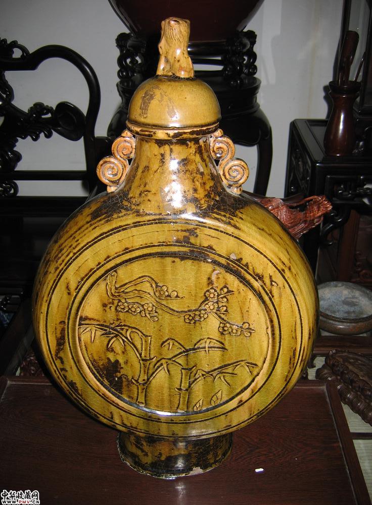 黄底虎皮斑大扁壶