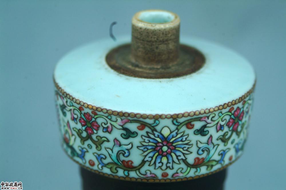 官窑粉彩点金瓶盖