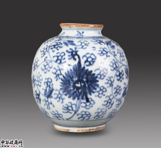 清代雍乾青花尊