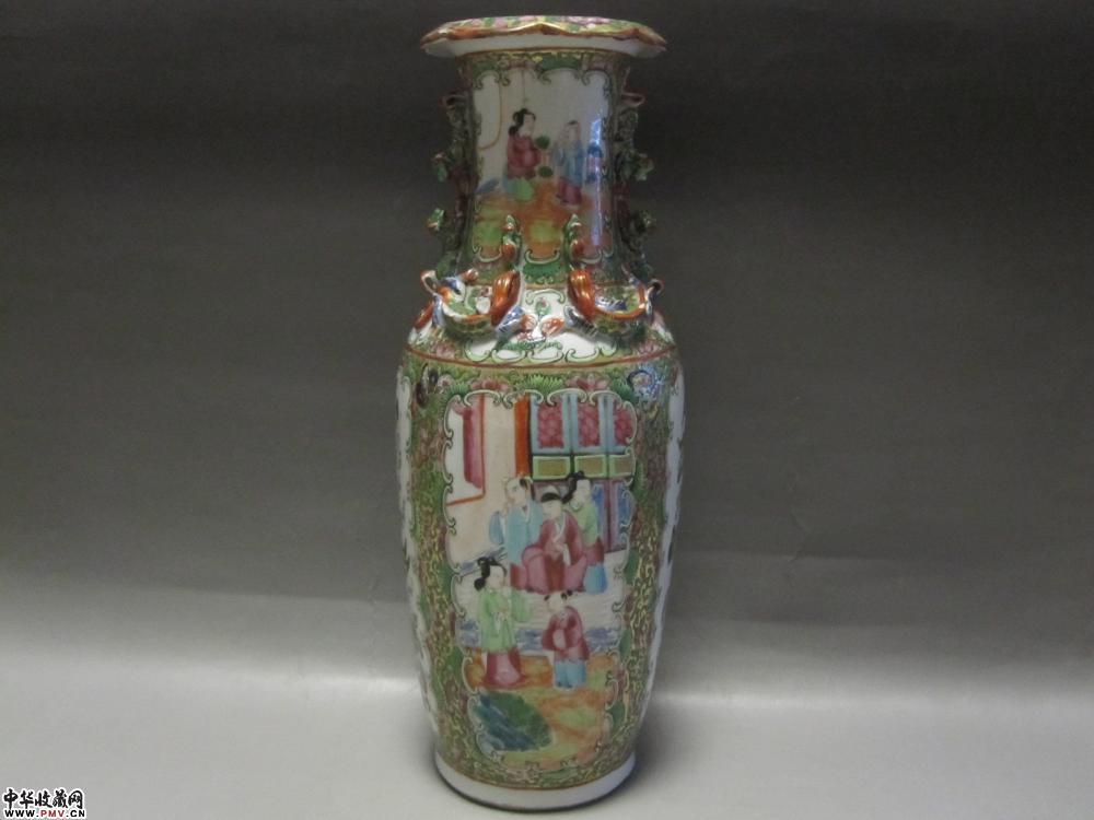 清代广彩描金花鸟人物大瓶《已售》 清代广彩描金花鸟人物大瓶《已售》