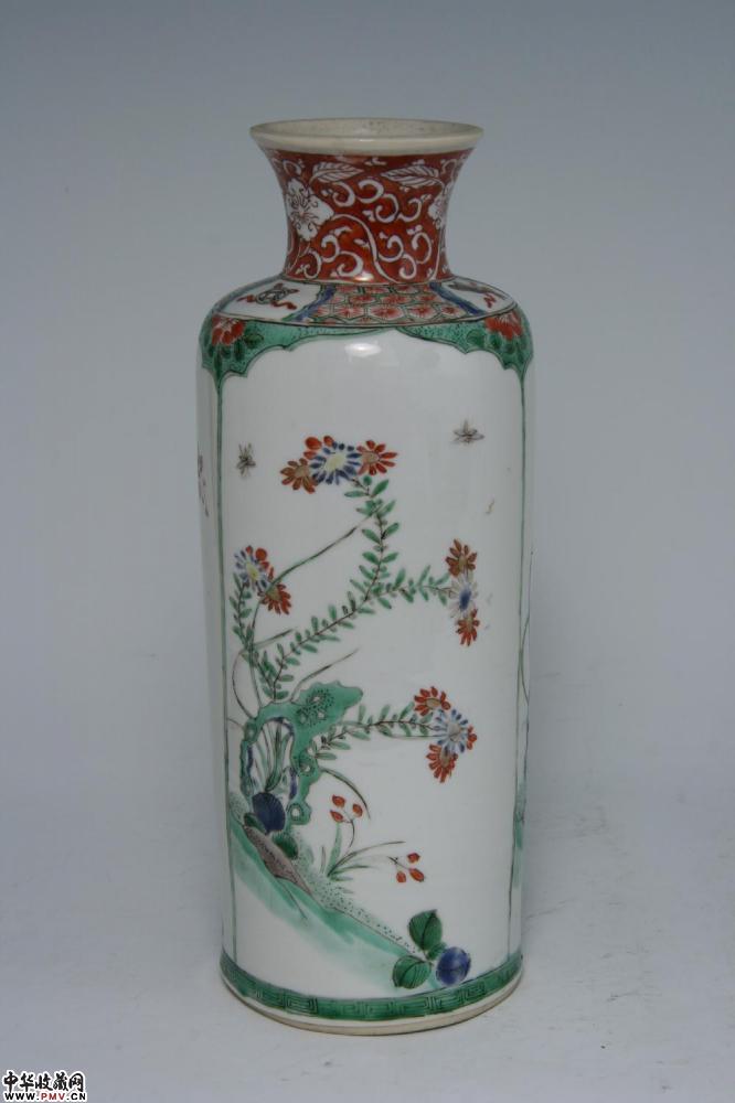 清康熙景德镇窑五彩三开光花蝶纹一统瓶