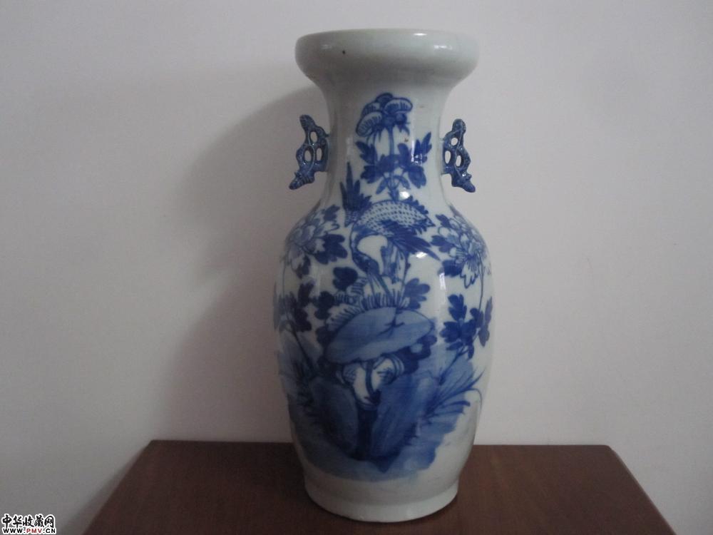 青花花鸟纹盘口瓶