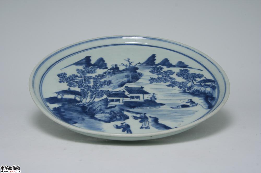 清乾隆景德镇窑青花山水人物纹茶盘