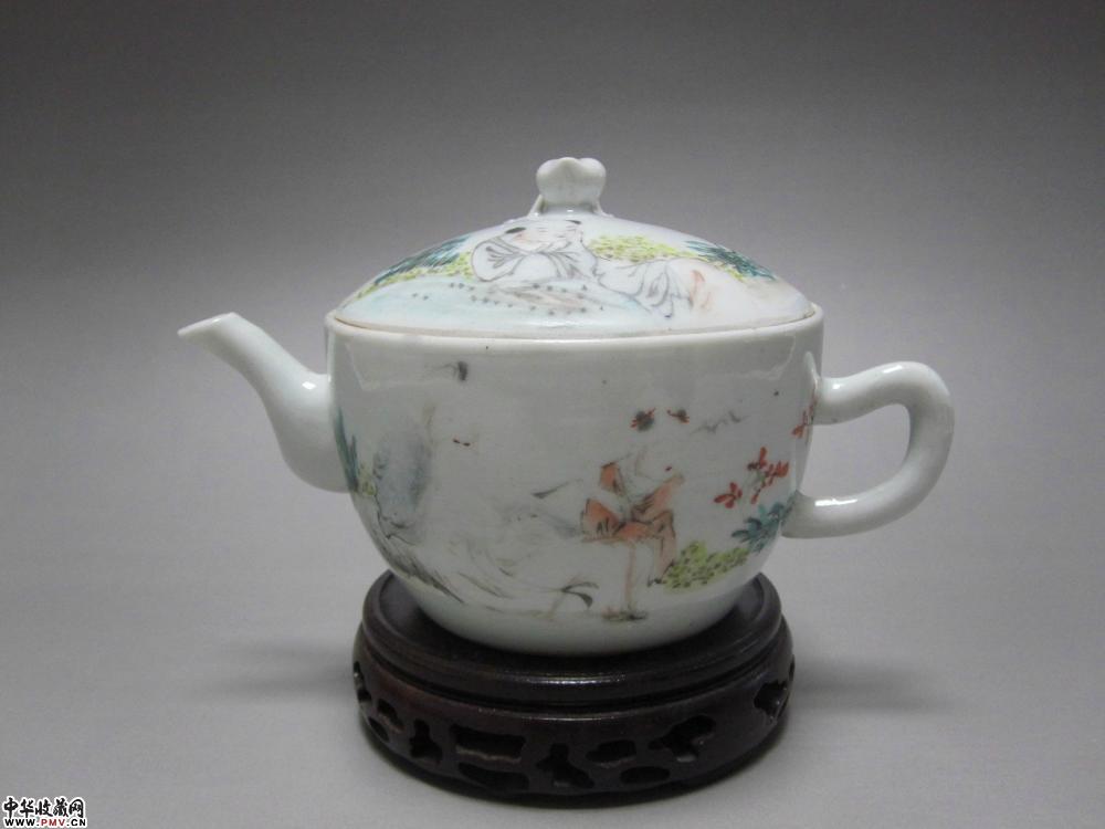 名家杨紫卿浅绛彩人物图执壶《已售》