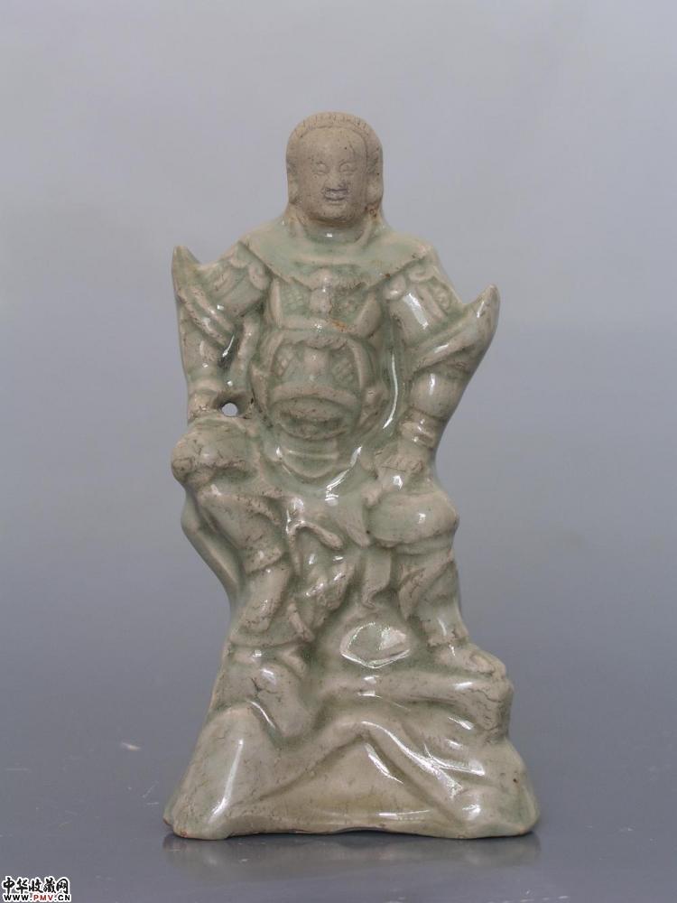 明初龙泉窑青釉真武大帝俑